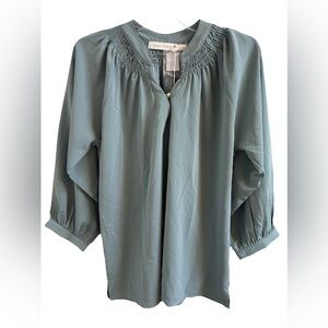 BISHOP + YOUNG  Zoe Gathered Cuff Side Slit Smocked Blouse in Jade S/M✨NWT✨